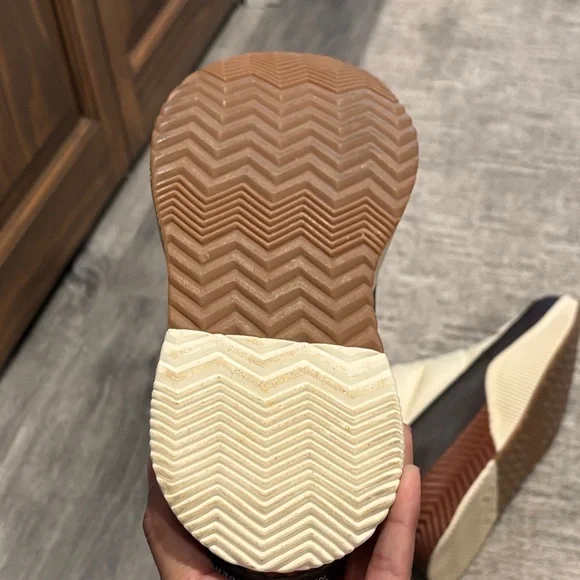 Sorel Puffer Sneaker Boots Out and About Puffy Waterproof Insulated size 7.5 - Picture 8 of 8